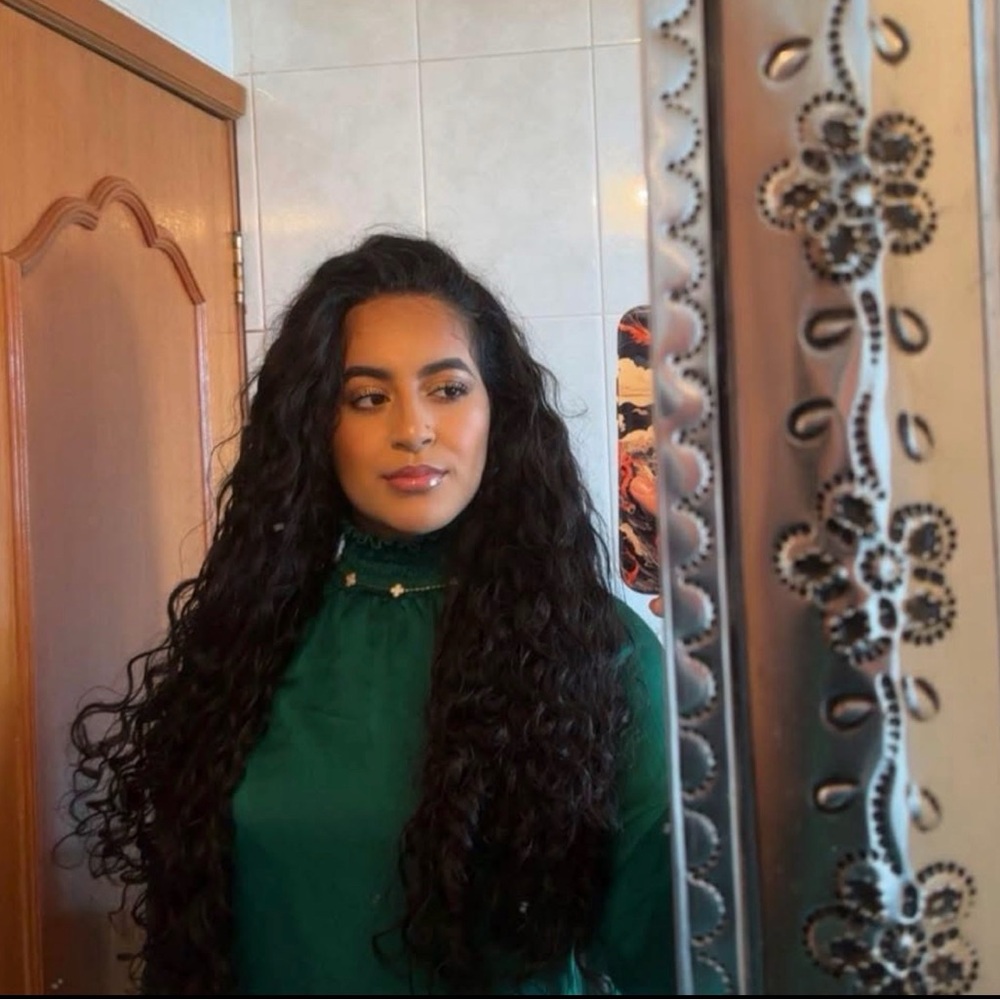 Meet your Posher, Jeaneth